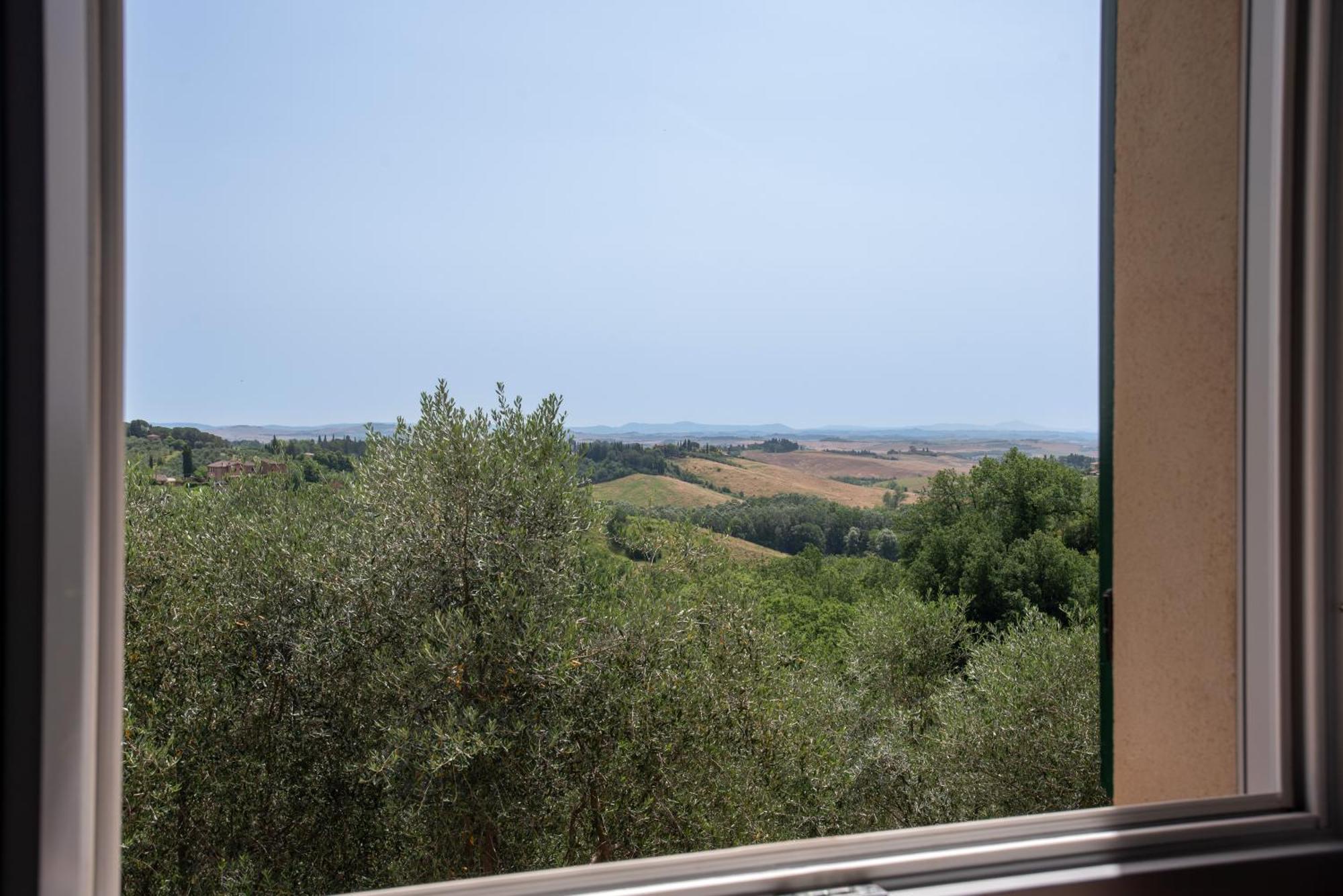 Porta Romana Elegant Apartments With Private Parking! Siena Exterior photo